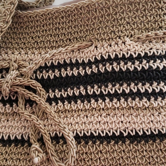 Cute crocheted Boho mini crossbody Purse - Picture 6 of 6